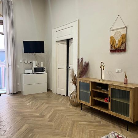 Scio' Apartment-Centro Storico- Наполи Екстериор снимка