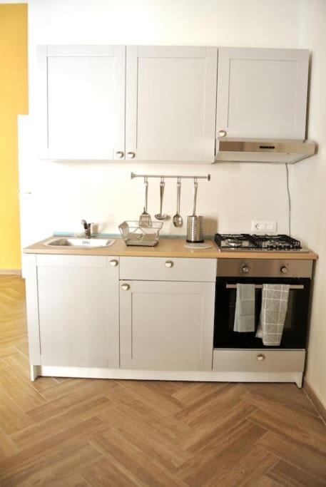Scio' Apartment-Centro Storico- Наполи Екстериор снимка