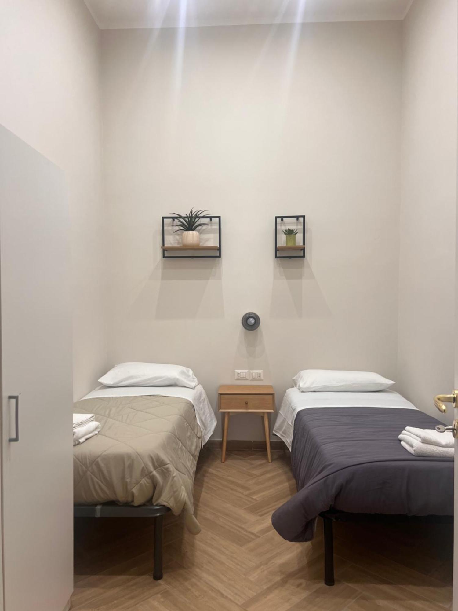 Scio' Apartment-Centro Storico- Наполи Екстериор снимка